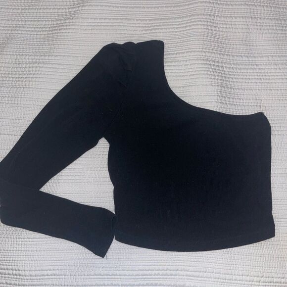 Chic Black & Plaid Fall-Winter Outfit Bundle – SHEIN & Forever 21 – XS/S - Picture 5 of 9